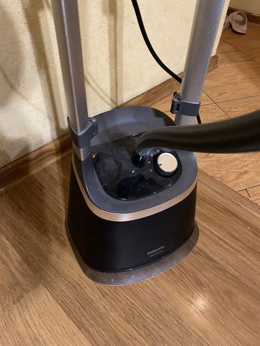 Отпариватель Philips 3000 Series Вертикальный парогенератор для одежды