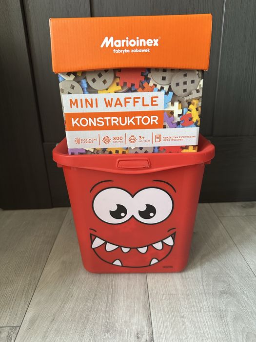 Mini waffle Marioinex konstruktor 332 elementy oraz pojemnik