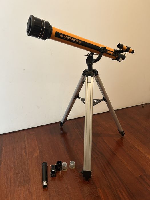 Telescópio Konus Konustart 700 com Tripé