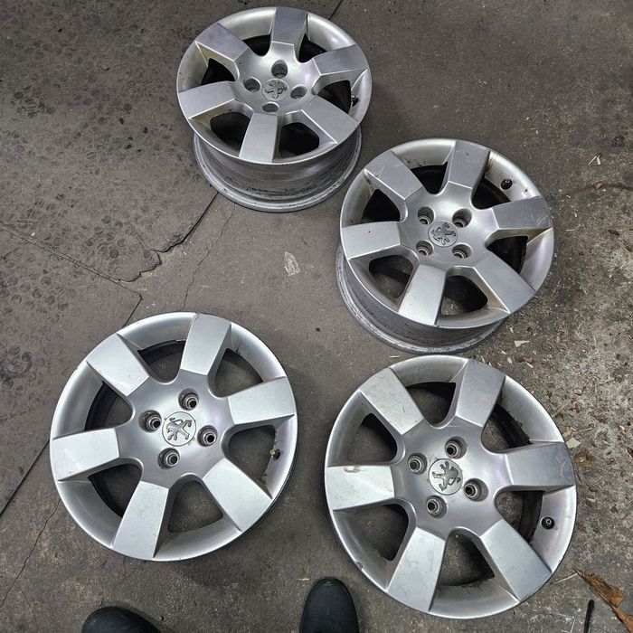 Felgi aluminiowe 16' Peugeot