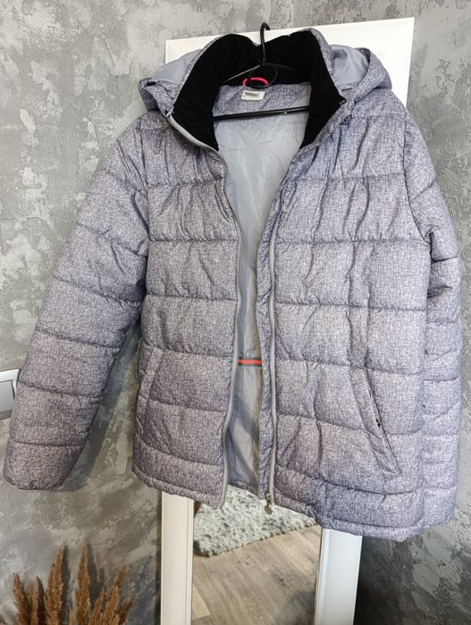 Куртка зимова в ідеальному стані.