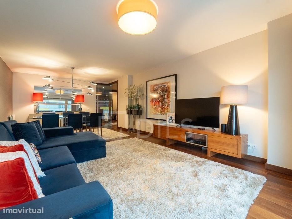 Apartamento T4 no Lake Towers, em Vila Nova de Gaia