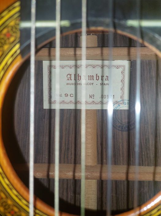 Guitarra Clássica Alhambra 9C