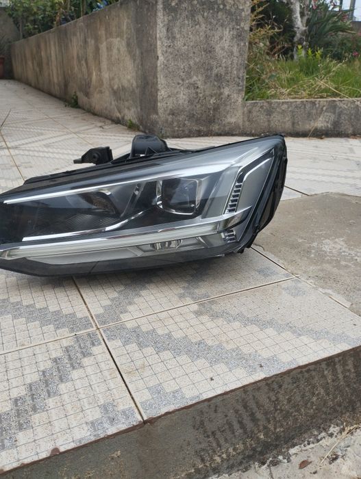 Vendo optica Audi Q2 full led lado esquerdo de 2017 a 2022