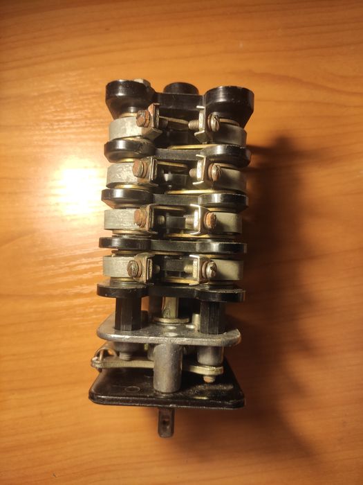 перемикач резерву