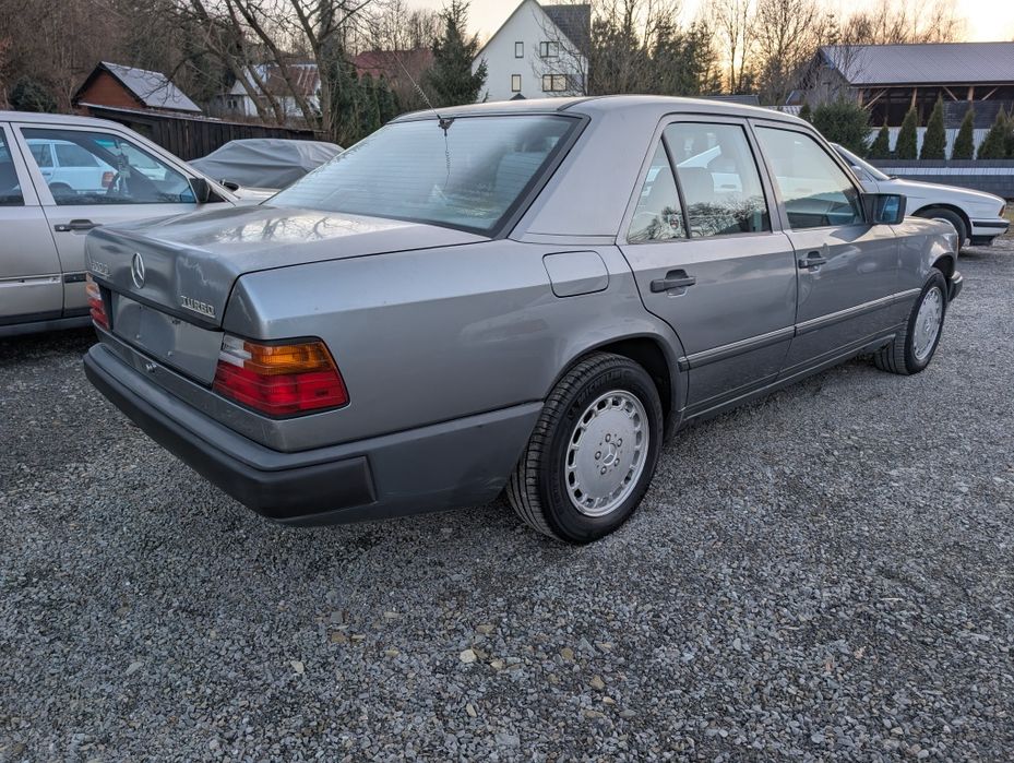 Mercedes Benz W124 300 TURBO DIESEL