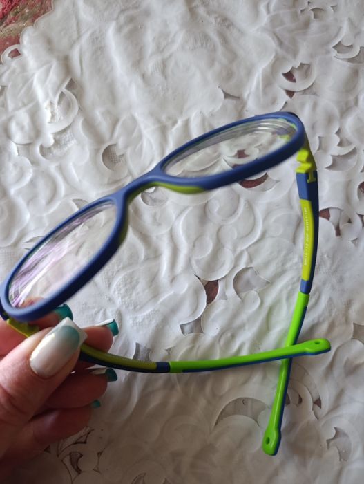 Продам дитячу оправу окуляри!