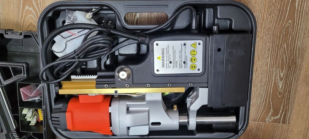 Прокат машина свердлильна на магнітній подушці, алмазне свердління.