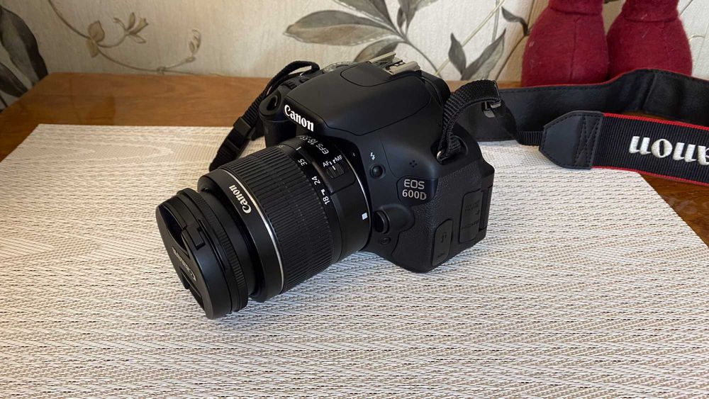 Фотоаппарат Canon 600d Kit.