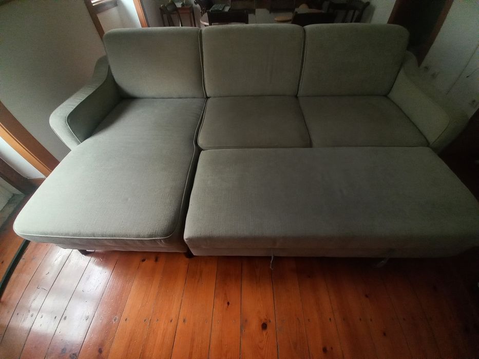 Sofá Conforama verde com 5 anos e pouco uso