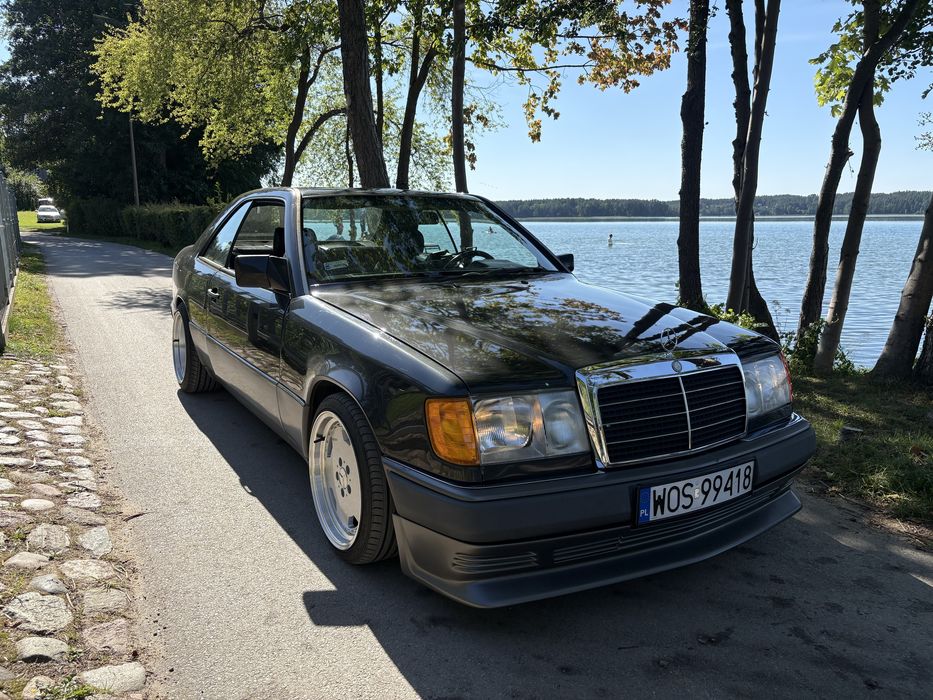 Mercedes-Benz W124 coupe
