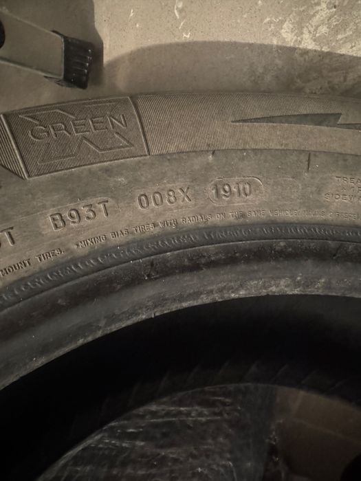 Зимові шини Michelin 225/65 r17 2 штуки 10/19