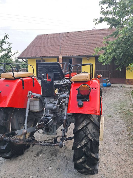 Sprzedam ciągnik C330