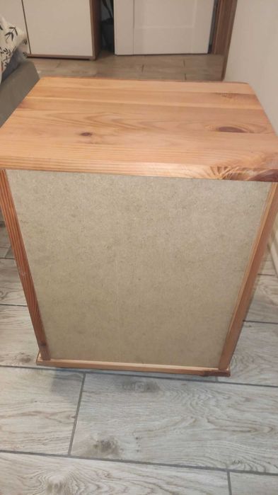 Szafka nocna drewniana