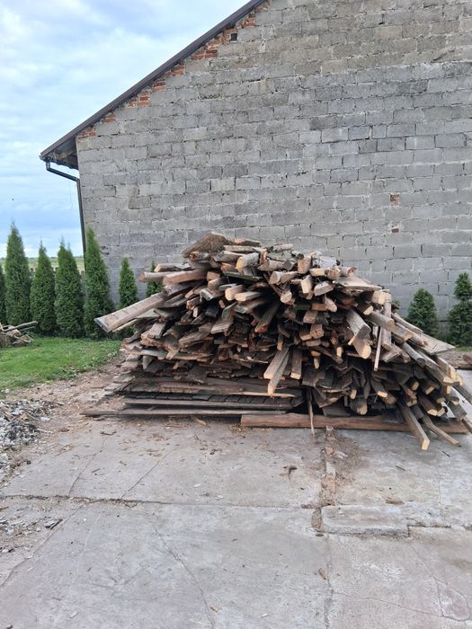 Drewno na opał suche z rozbiórki stodoły.
