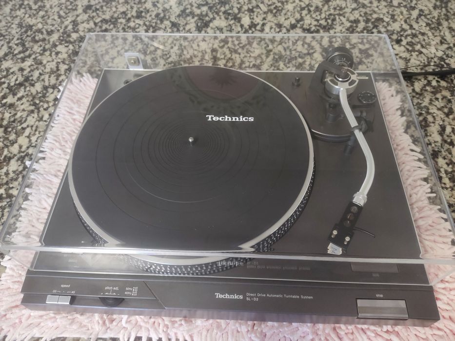Technics SL D2 Turntable