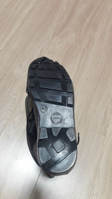 Продам демісезонні берці