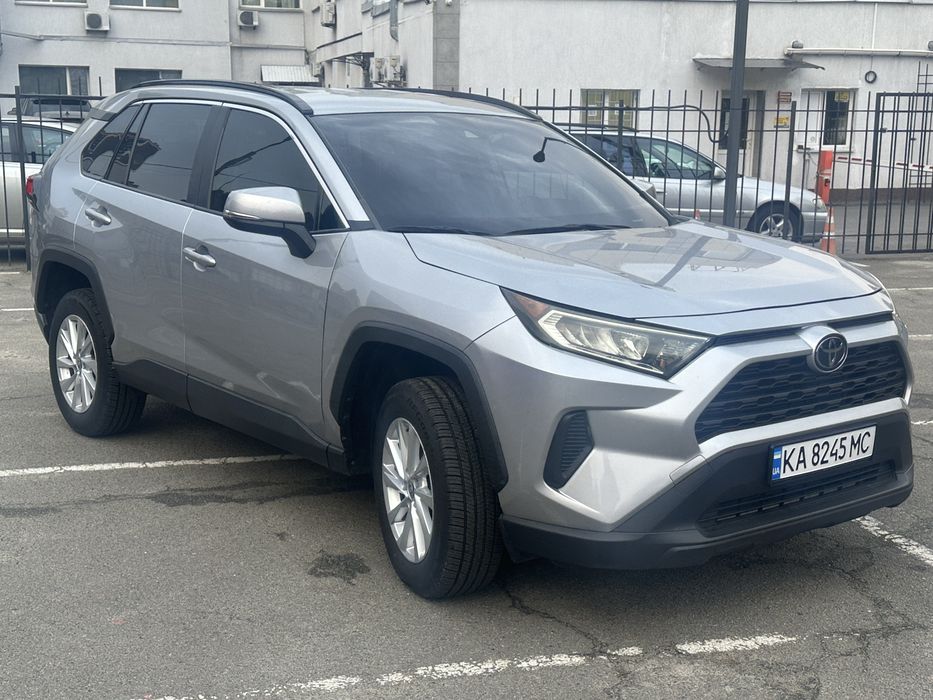 Продам Toyota Rav 4 2020 року
