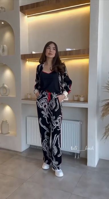 Костюм трійка Lasagrada ОСТАННІЙ 44(+6)