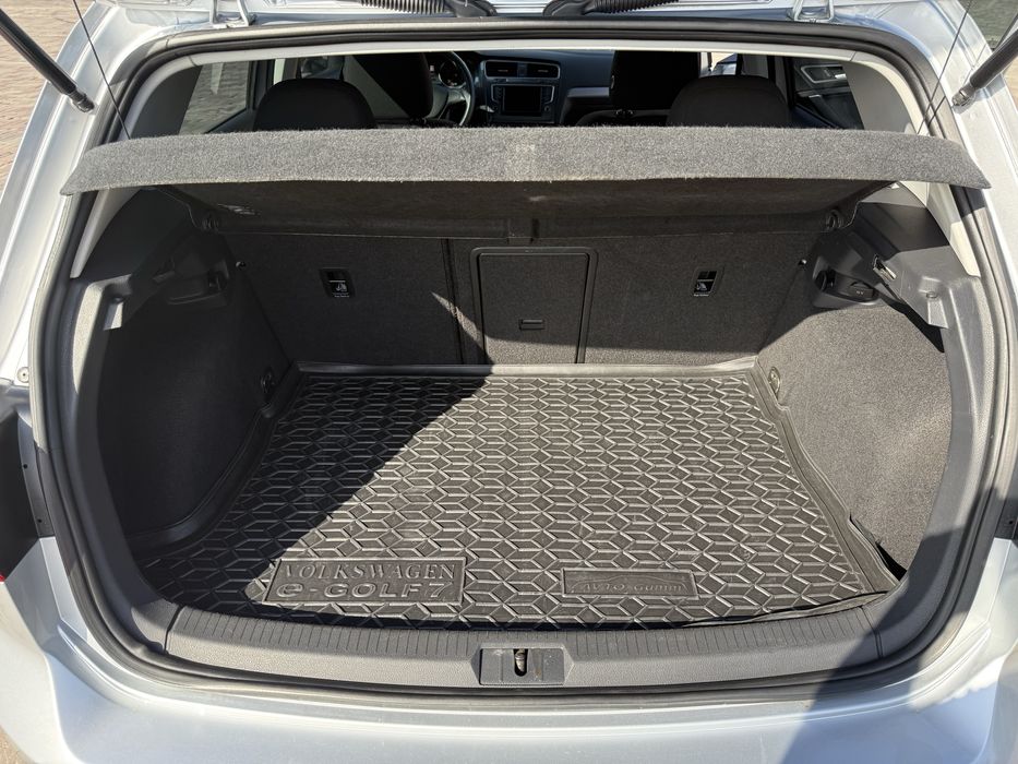 Volkswagen e-GOLF 2016