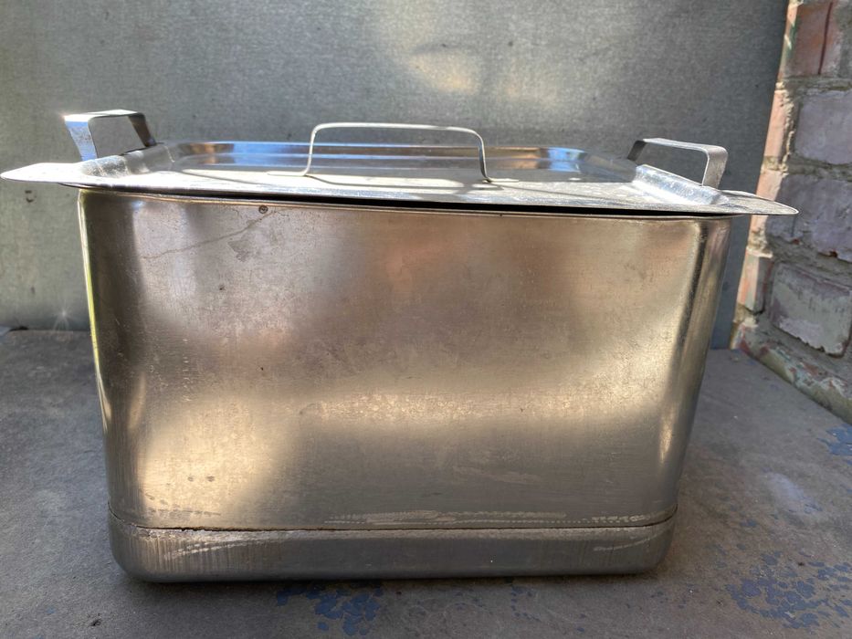 Бак пищевой прямоугольной формы нержавейка с крышкой и ручками