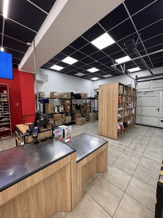 Комерційне приміщення в центрі міста