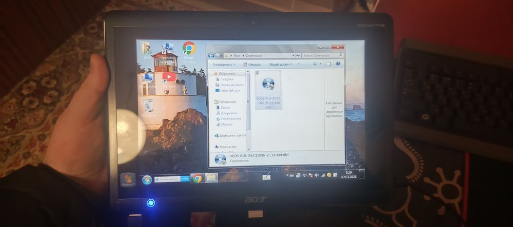 Продам планшет на базі віндовс.батея тримає 3.9 годин