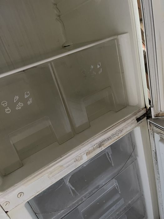 Холодильник zanussi