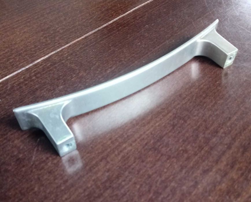 Uchwyt meblowy metalowy - cena za komplet 18sztuk.