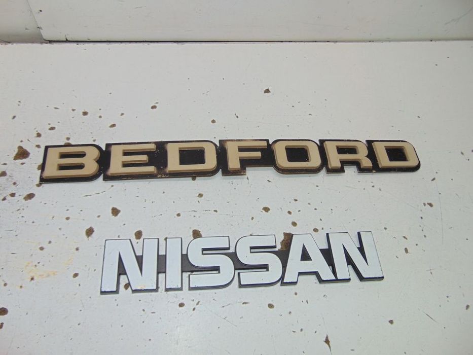 Bedford e nissan legendas
