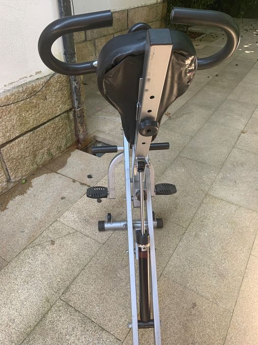 Máquina de ginástica Mexe o corpo todo