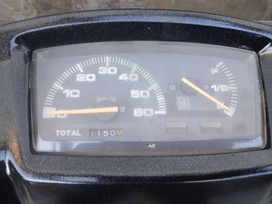 Пластик япон. Скутера YAMAHA AXIS-гарний стан