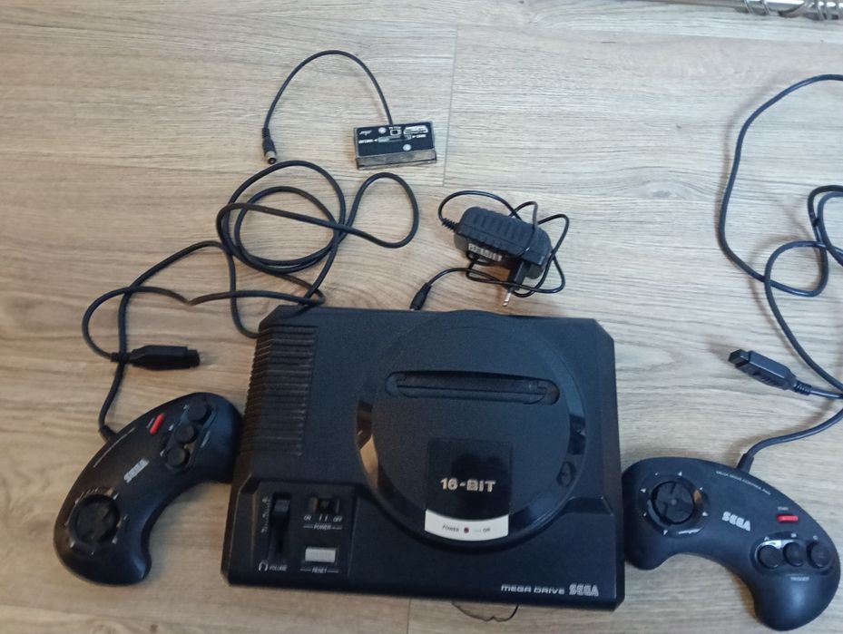 Konsola Sega Mega Drive zestaw z Dwoma padami