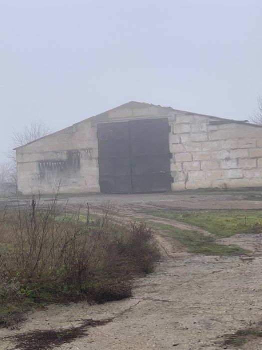 Сдам участок со складами