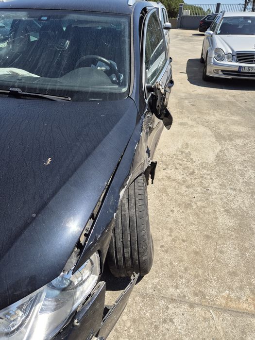 VW Passat b6 2.0 TDI 140cv, versão highline de 2005.