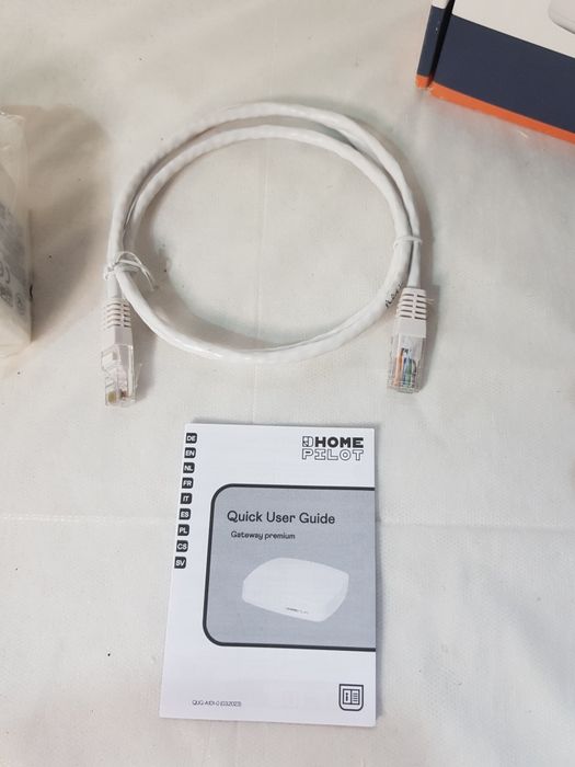 Centralka inteligentnego domu HOMEPILOT Gateway Premium (Smart Home) – Nowa, Zestaw