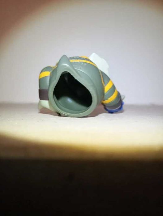 Pokémon finger puppet / brinquedo / figura pokémon Dusknoir da bandai