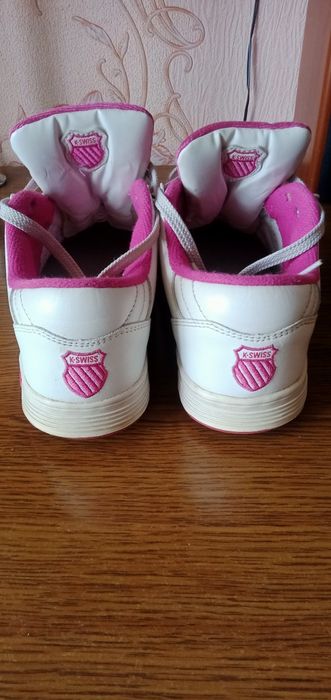 красовки шкіряні 37розмір