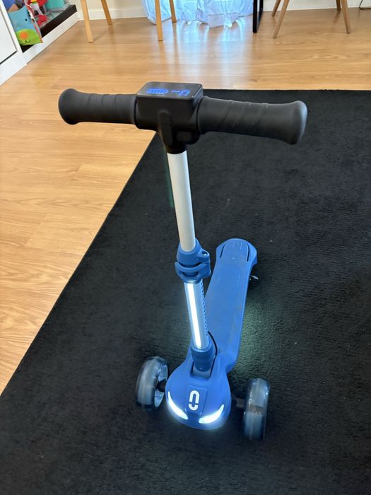 Trotinete elétrico infantil OLSSON Glide