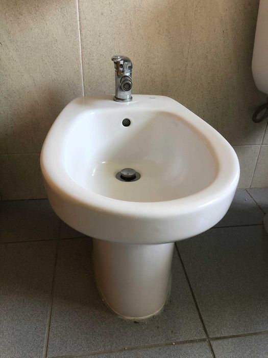 Bidé da ROCA com torneira