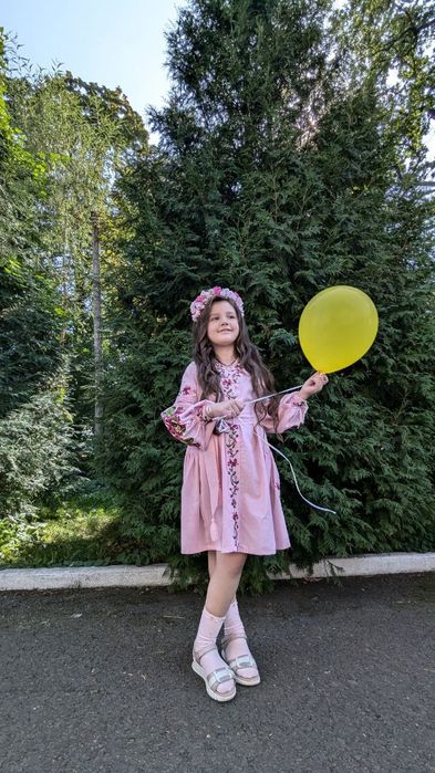 Вишиті плаття(доросле та дитяче)