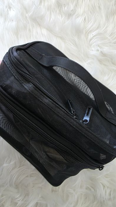 Kosmetyczka podróżna nowa