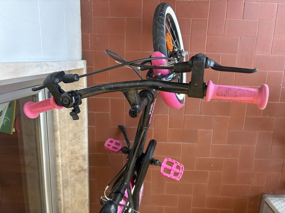 Bicicleta Criança B’TWIN Spy Hero Girl 500 – 16” Excelente Estado