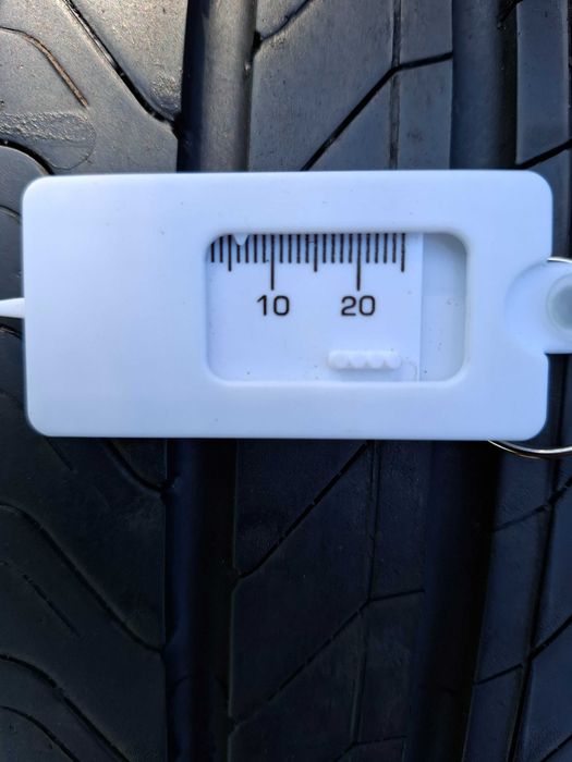 Continental Ultracontact 205 55 R 19 97 V