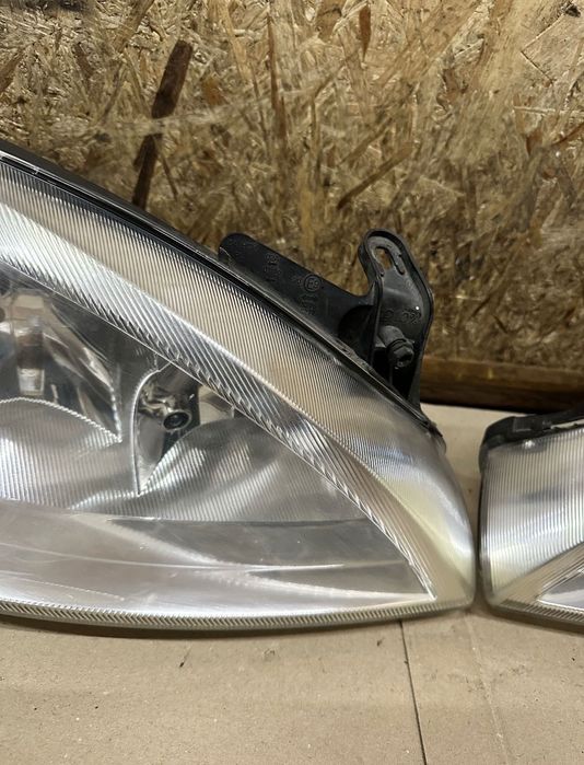 Reflektor przedni Opel Corsa C Lampa Lampy