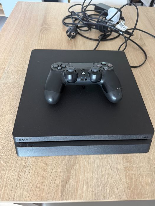 Ps4 plus jeden pad