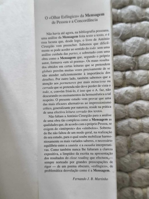 O "Olhar esfíngico" da Mensagem de Pessoa
António Cirurgião
