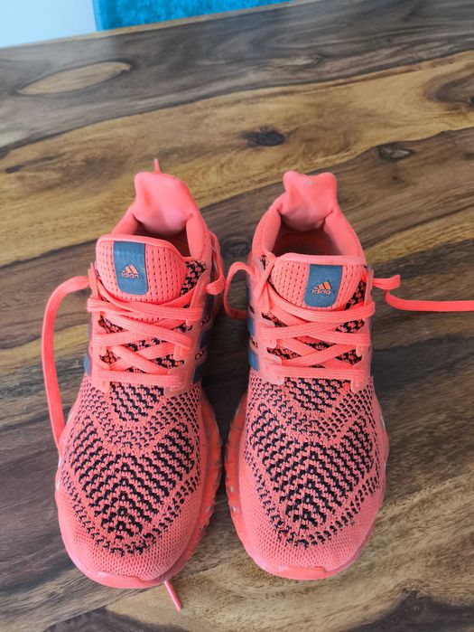 buty Adidas materiałowe r.39,5