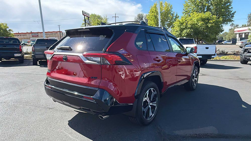 Toyota RAV4 Prime XSE      2022
