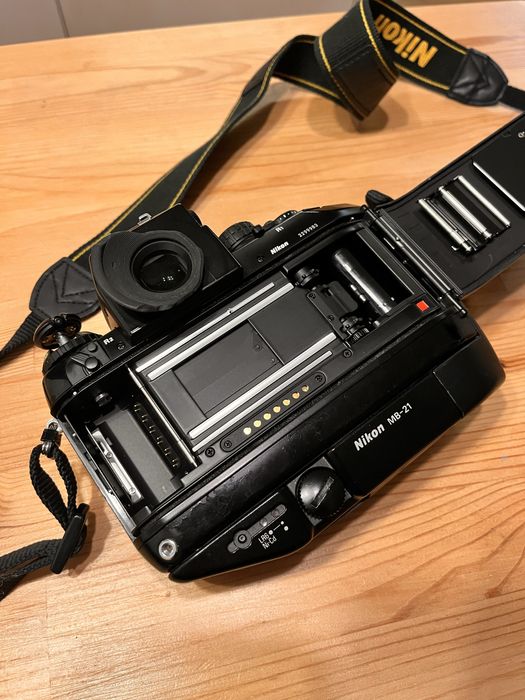 Nikon F4 body, pryzmat